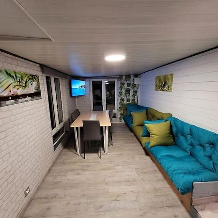Beau Chalet 6 Personnes Avec Jacuzzi Tilly-sur-Seulles Kültér fotó